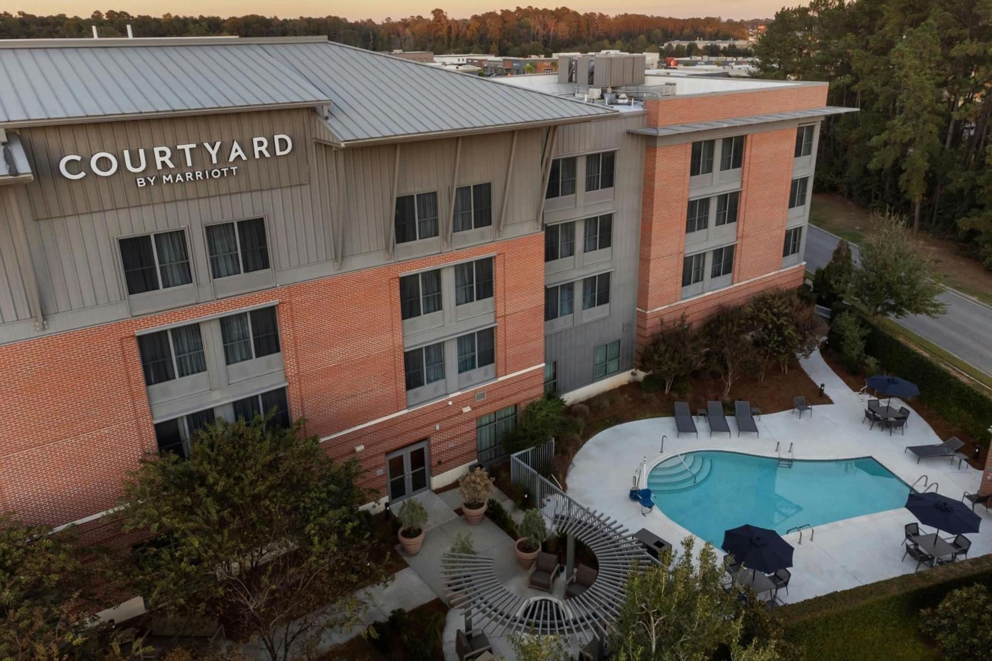 Courtyard By Marriott Charleston Summerville