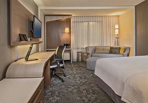 Courtyard By Marriott Charleston Summerville